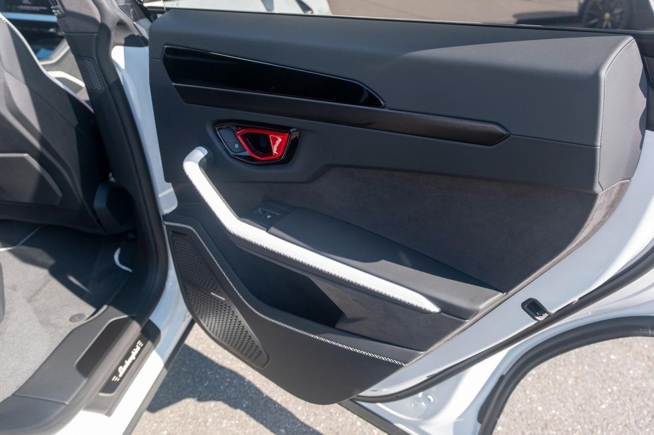 2025 Lamborghini Urus SE Charlotte NC 2025 Lamborghini Urus SE Charlotte NC