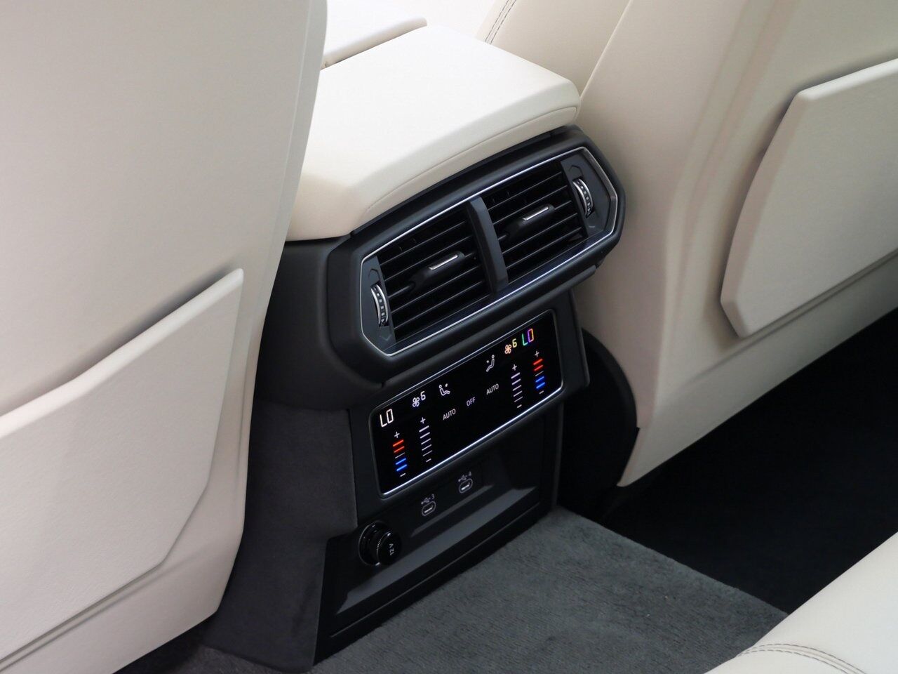 2025 Lamborghini Urus SE Lawrence KS