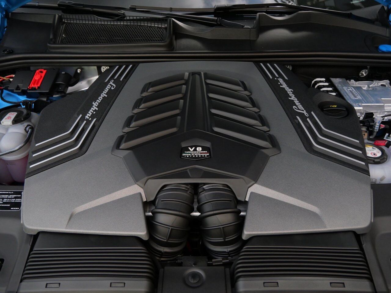 2025 Lamborghini Urus SE Lawrence KS