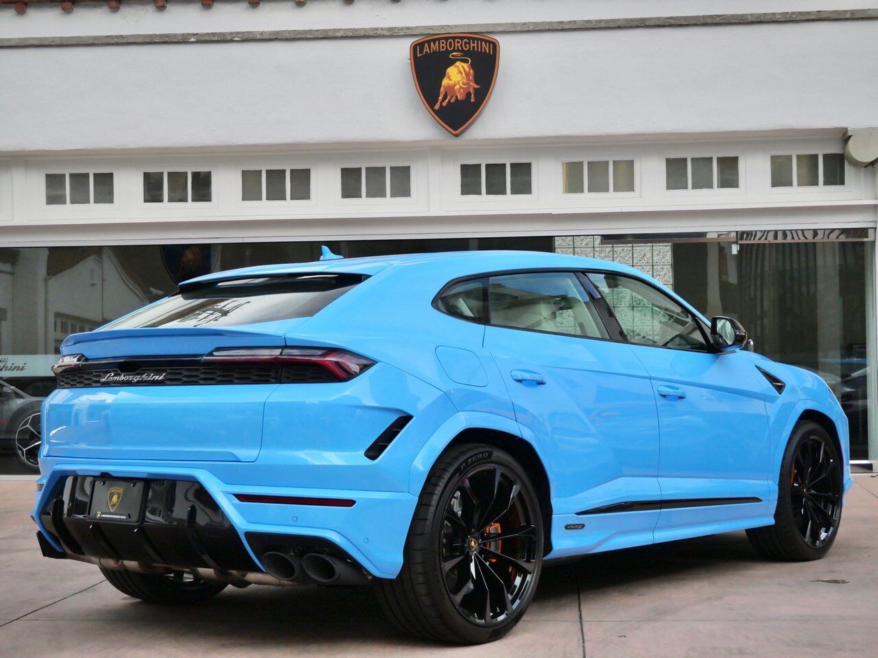 2025 Lamborghini Urus SE