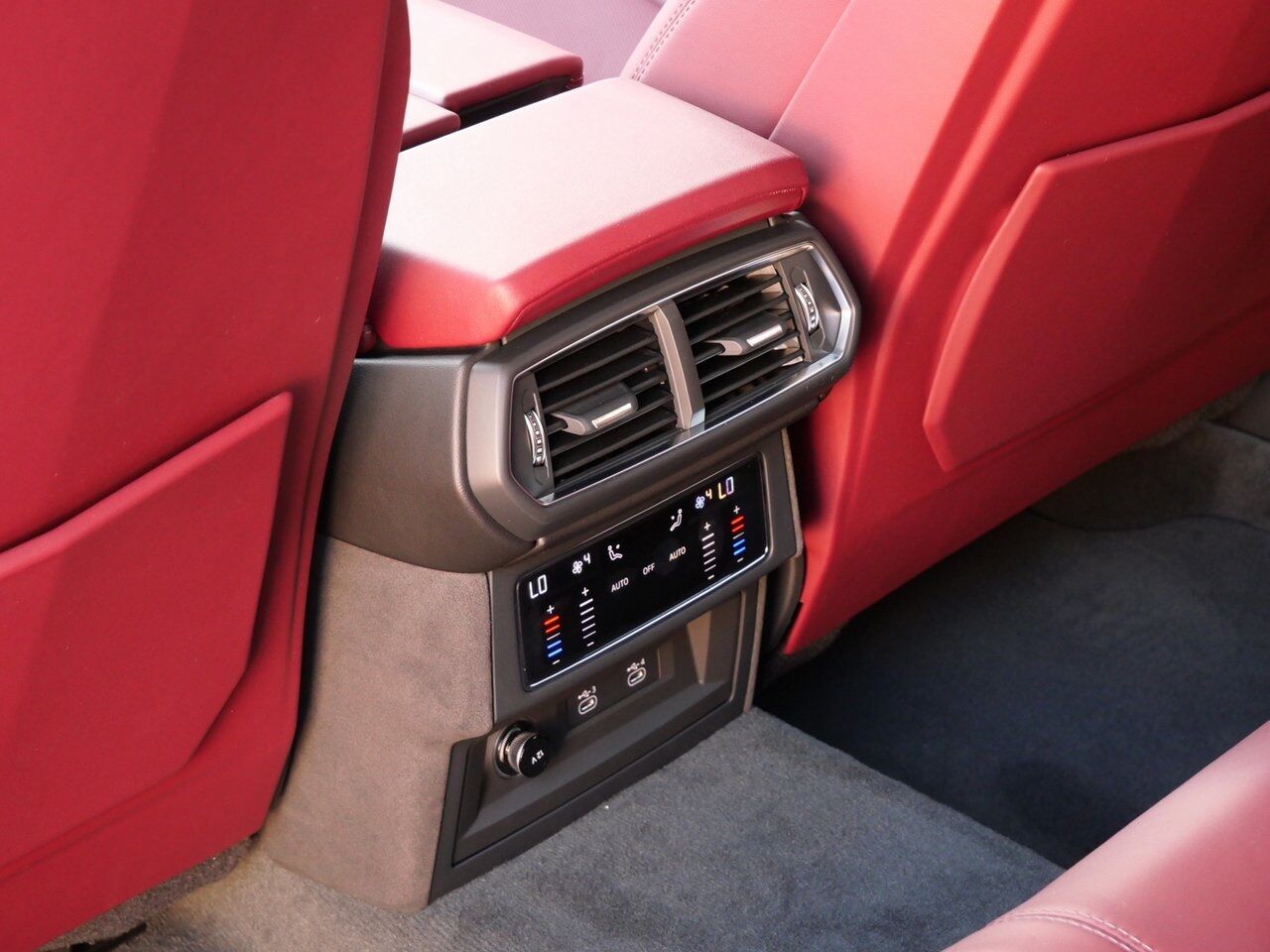 2025 Lamborghini Urus SE Lawrence KS