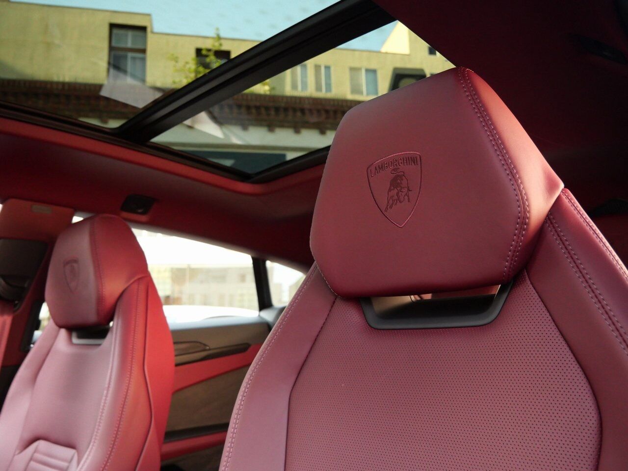 2025 Lamborghini Urus SE Lawrence KS