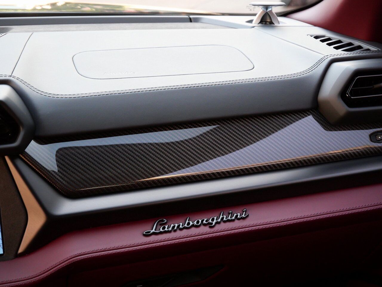 2025 Lamborghini Urus SE Lawrence KS