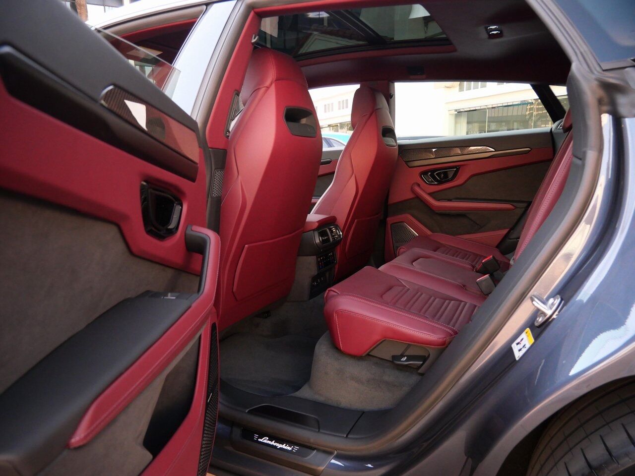 2025 Lamborghini Urus SE Lawrence KS