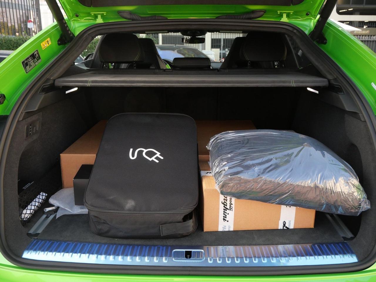 2025 Lamborghini Urus SE Lawrence KS