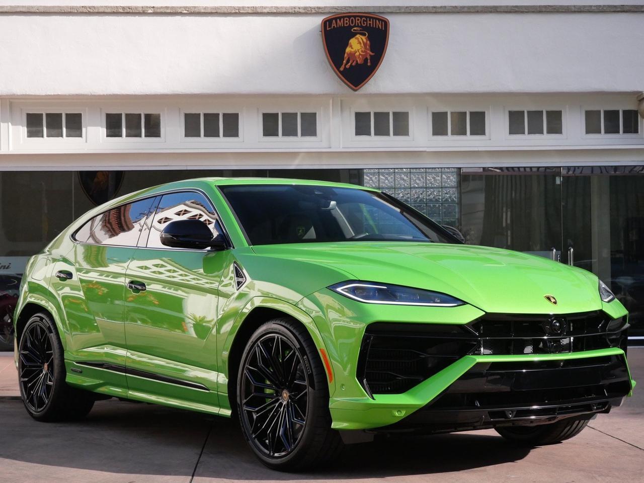 2025 Lamborghini Urus SE