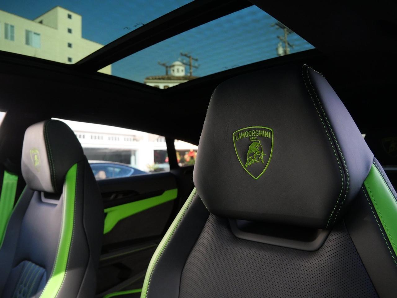 2025 Lamborghini Urus SE Lawrence KS