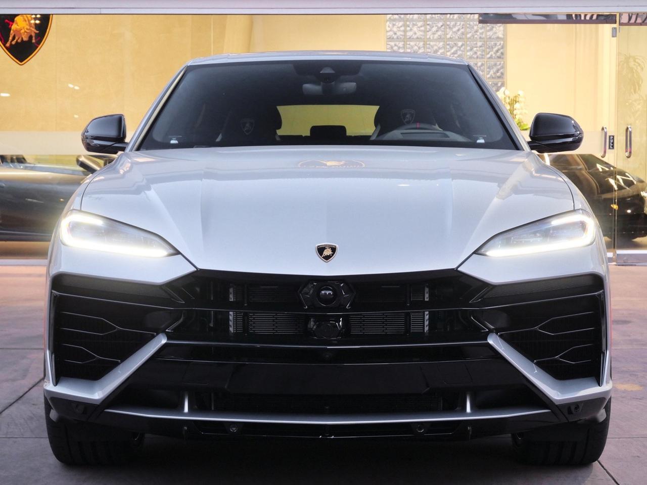 2025 Lamborghini Urus SE Lawrence KS