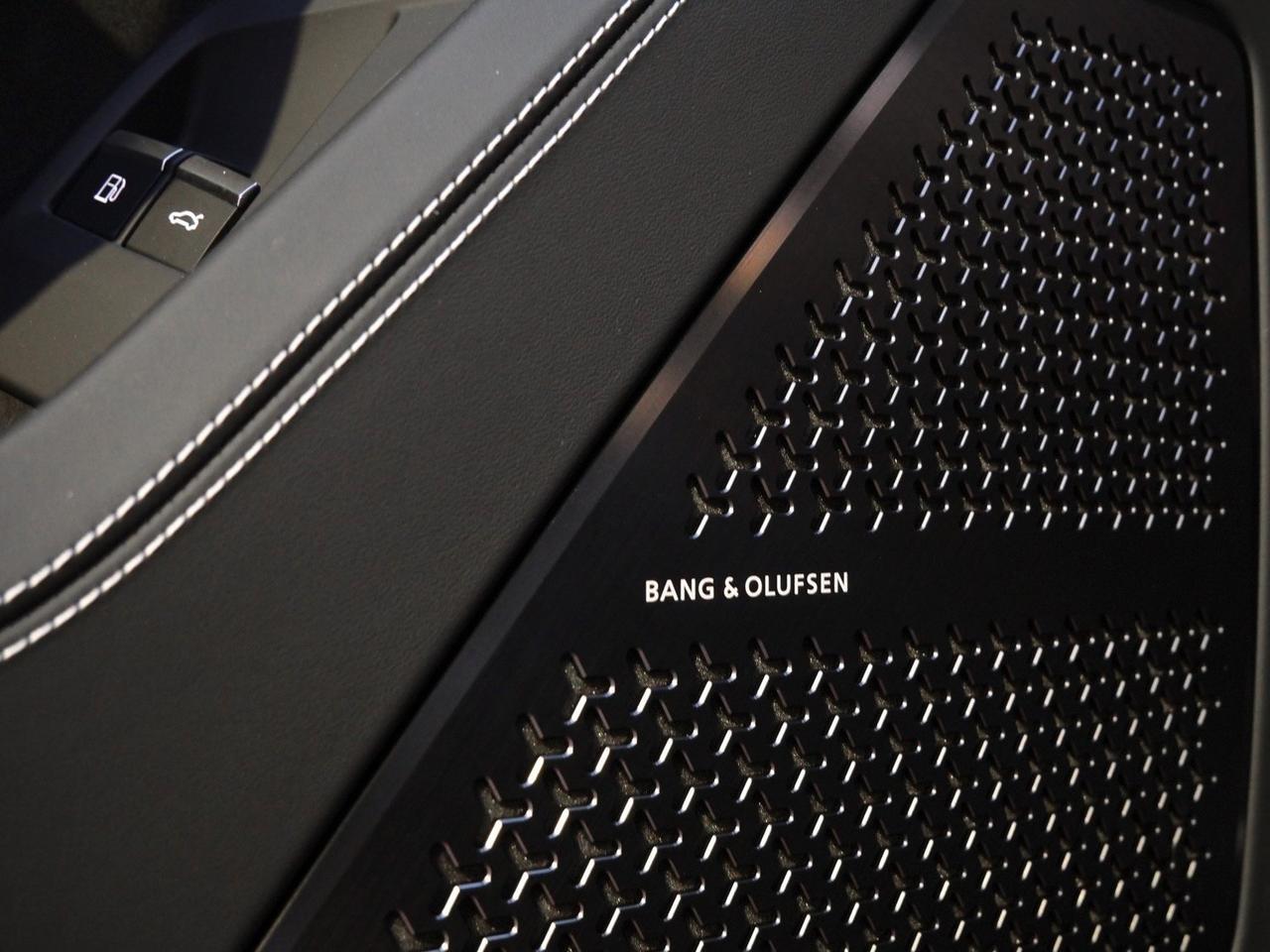 2025 Lamborghini Urus SE Lawrence KS