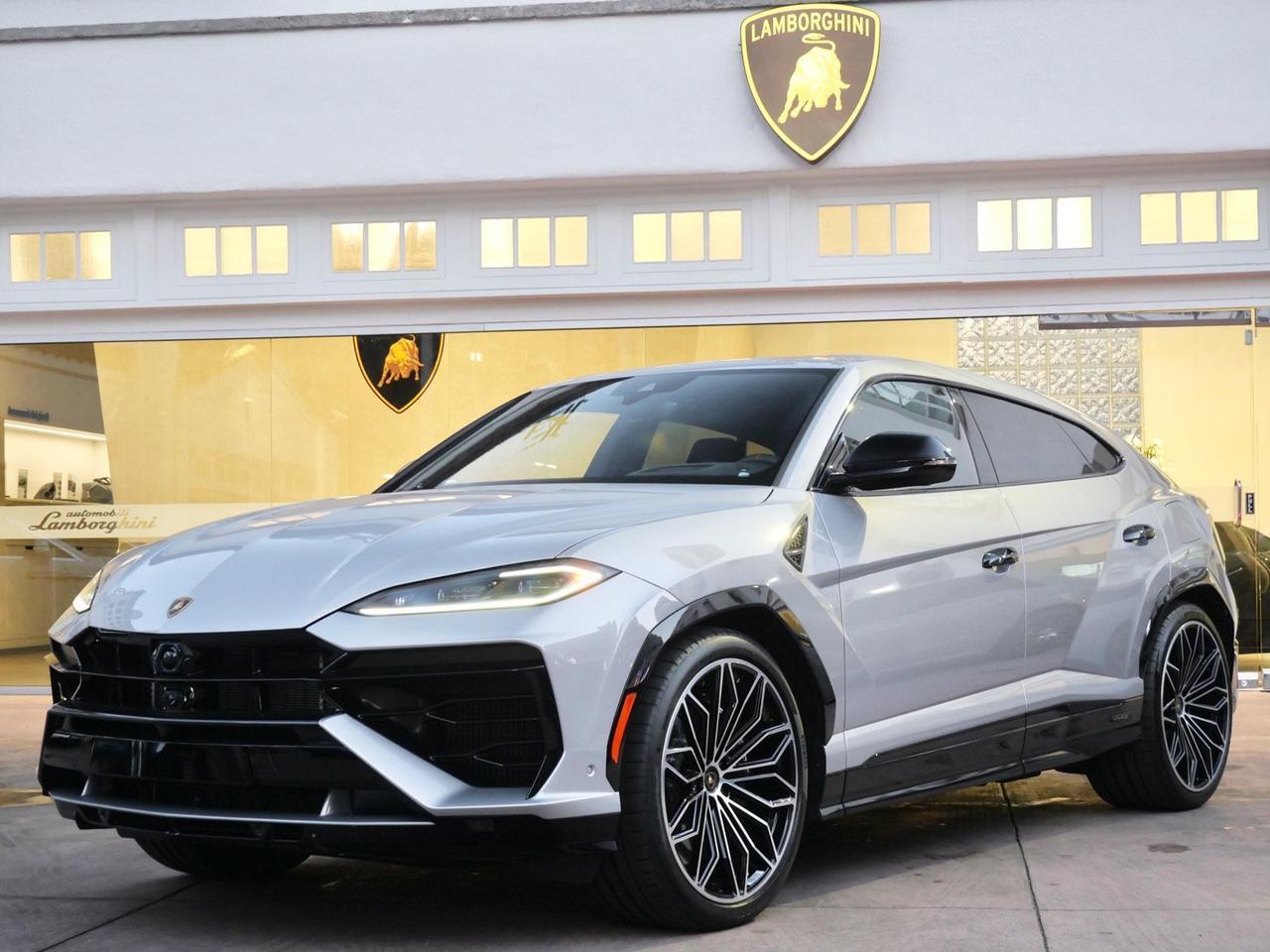2025 Lamborghini Urus SE Lawrence KS
