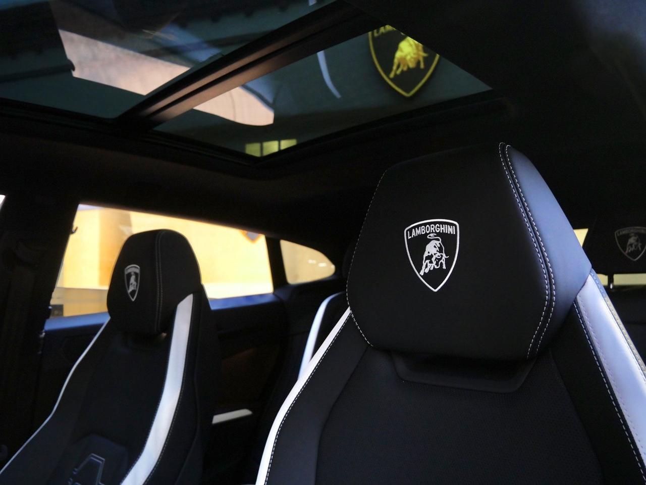 2025 Lamborghini Urus SE Lawrence KS