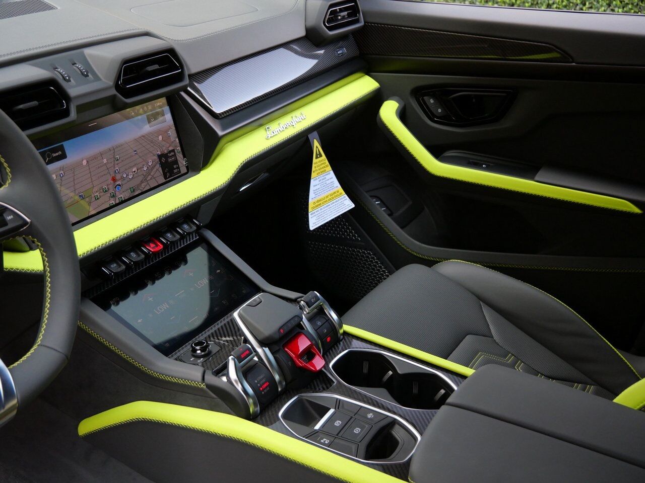 2025 Lamborghini Urus SE Lawrence KS