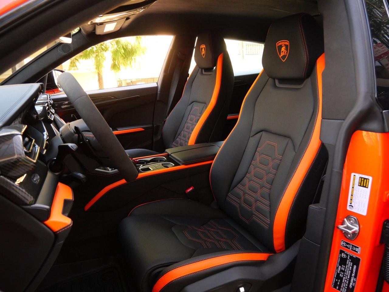 2025 Lamborghini Urus SE Lawrence KS