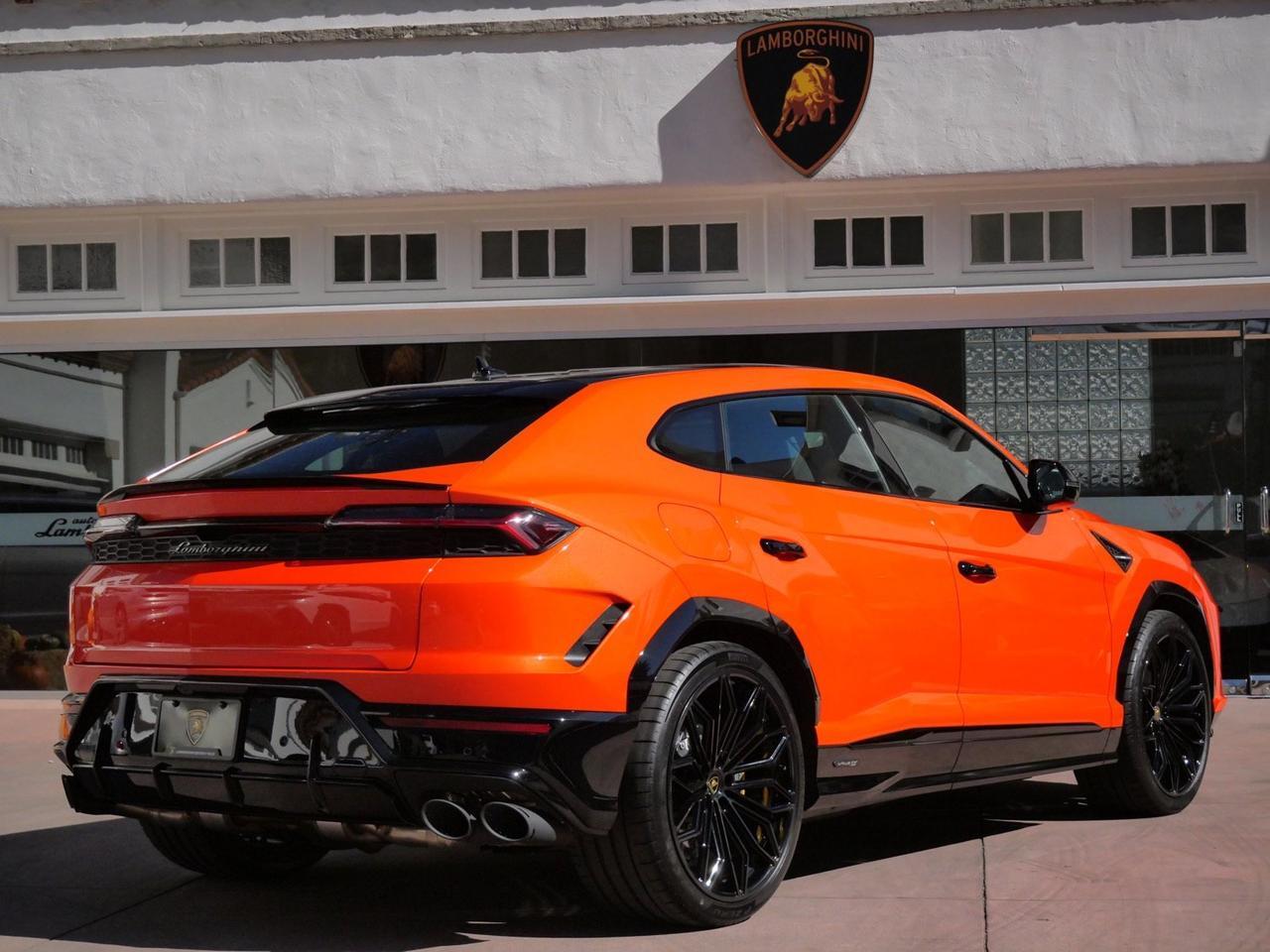 2025 Lamborghini Urus SE
