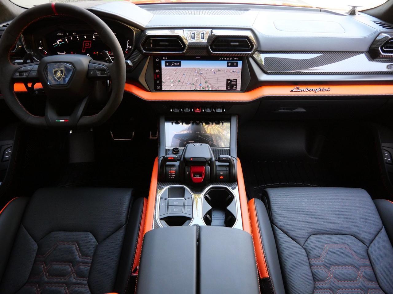 2025 Lamborghini Urus SE Lawrence KS