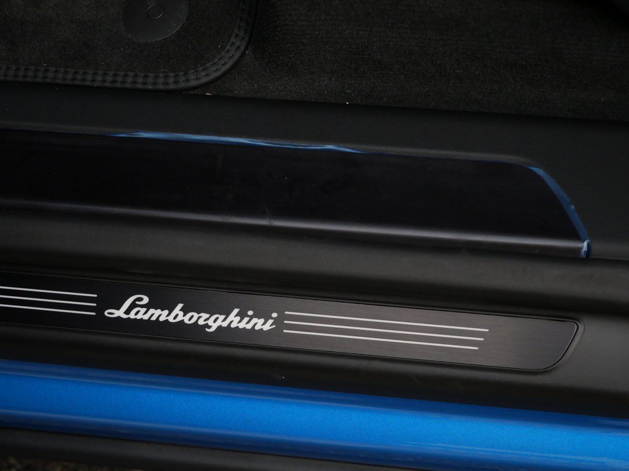 2025 Lamborghini Urus SE Lawrence KS