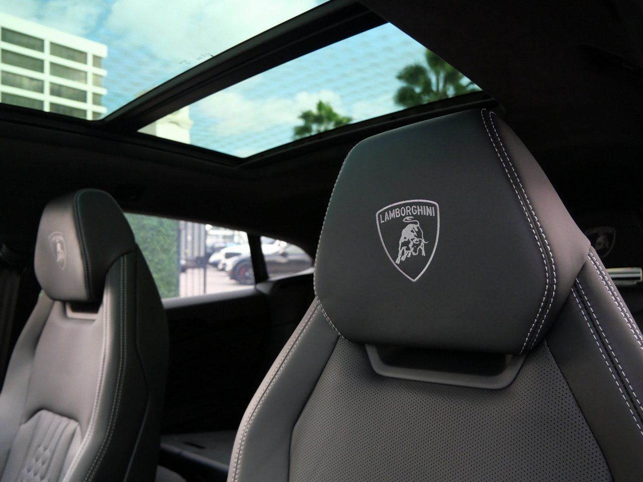 2025 Lamborghini Urus SE Lawrence KS