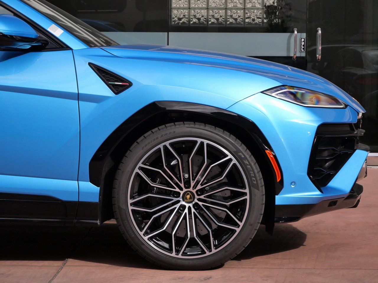 2025 Lamborghini Urus SE Lawrence KS