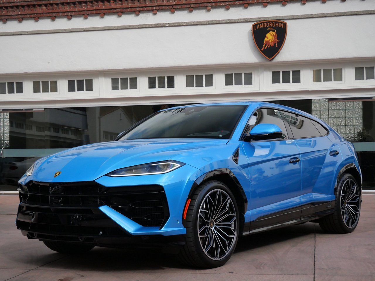 2025 Lamborghini Urus SE Lawrence KS