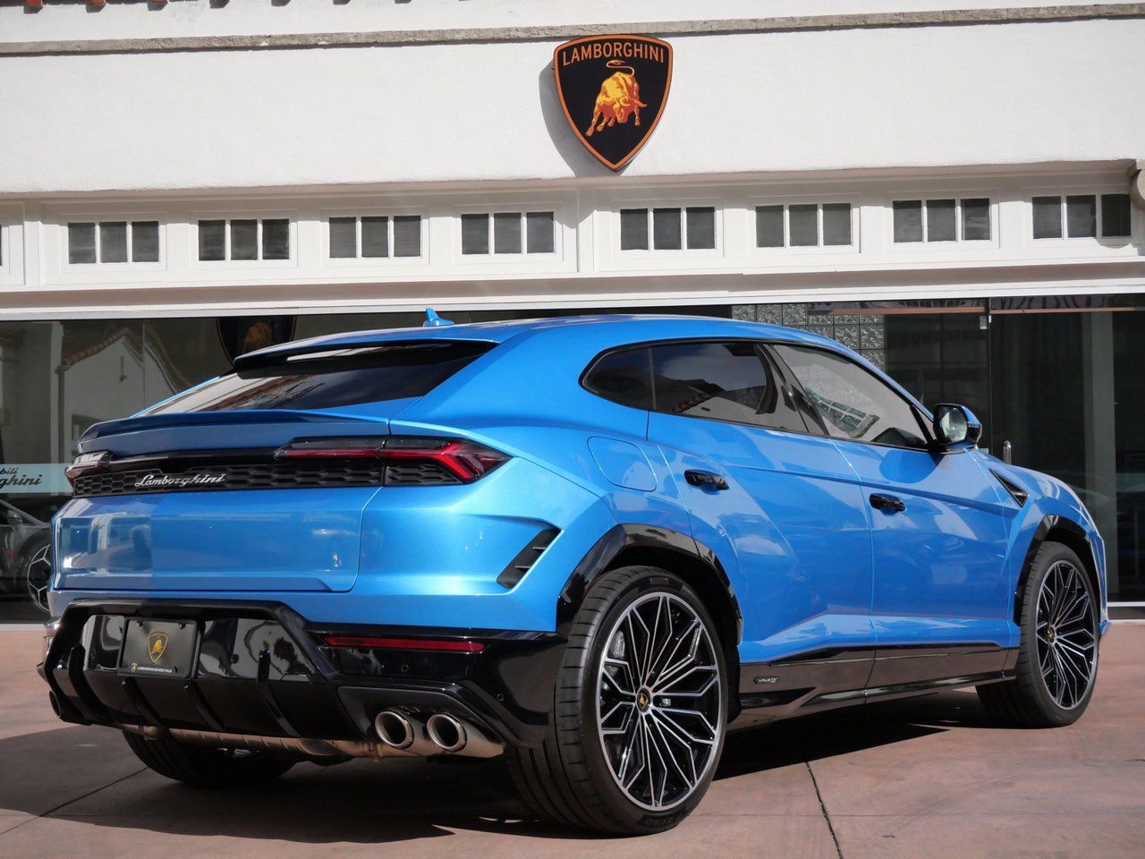2025 Lamborghini Urus SE