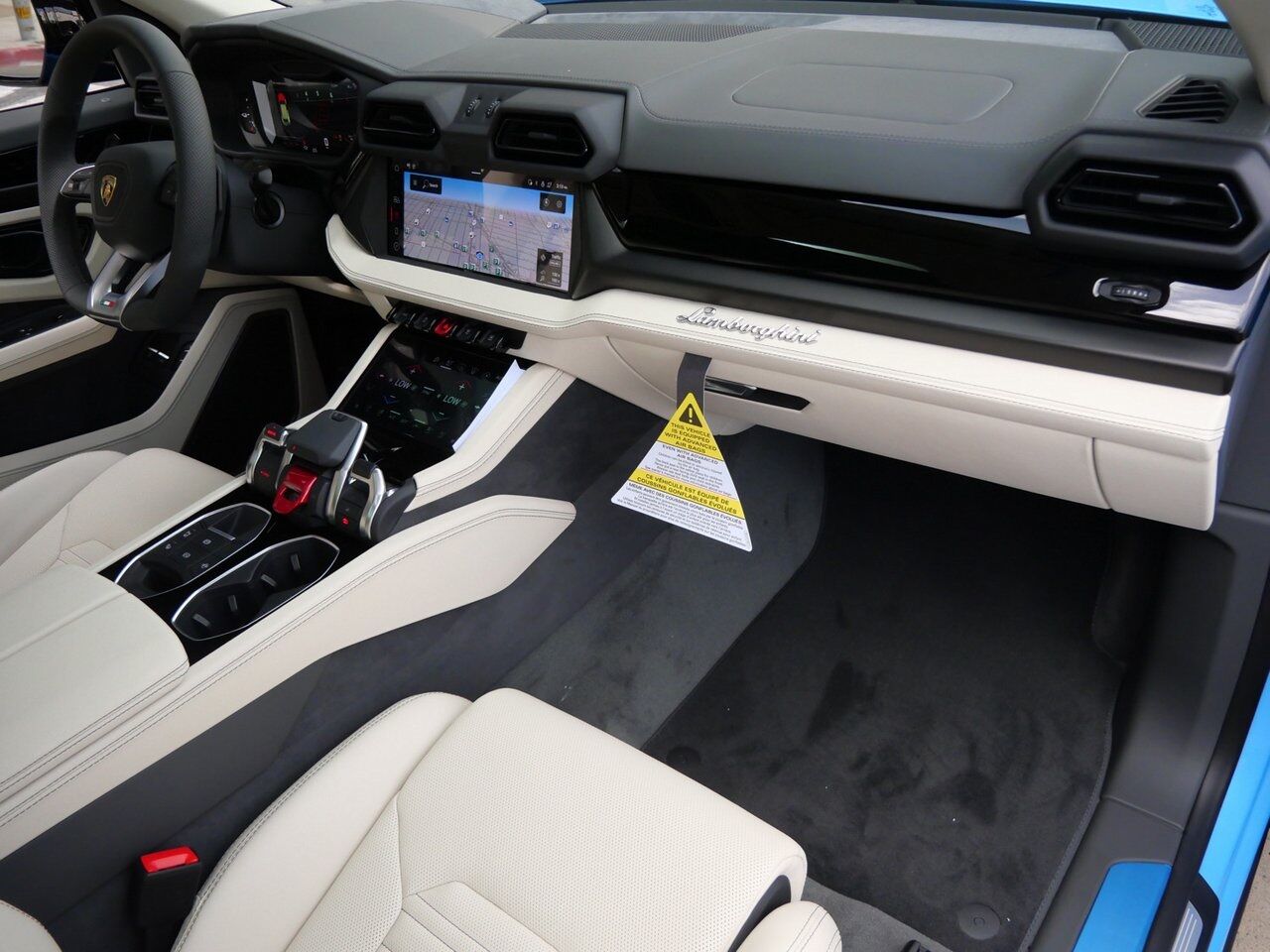 2025 Lamborghini Urus SE Lawrence KS