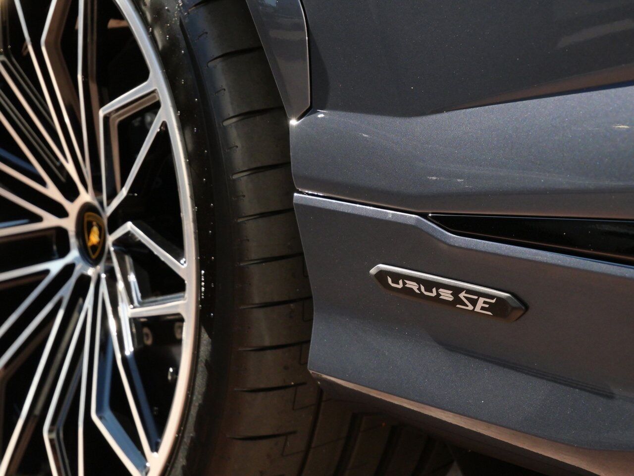 2025 Lamborghini Urus SE Lawrence KS