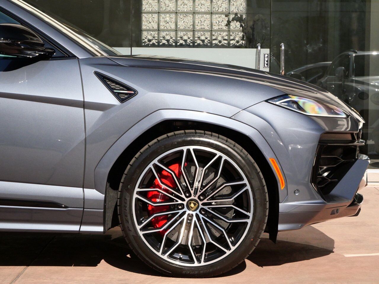 2025 Lamborghini Urus SE Lawrence KS