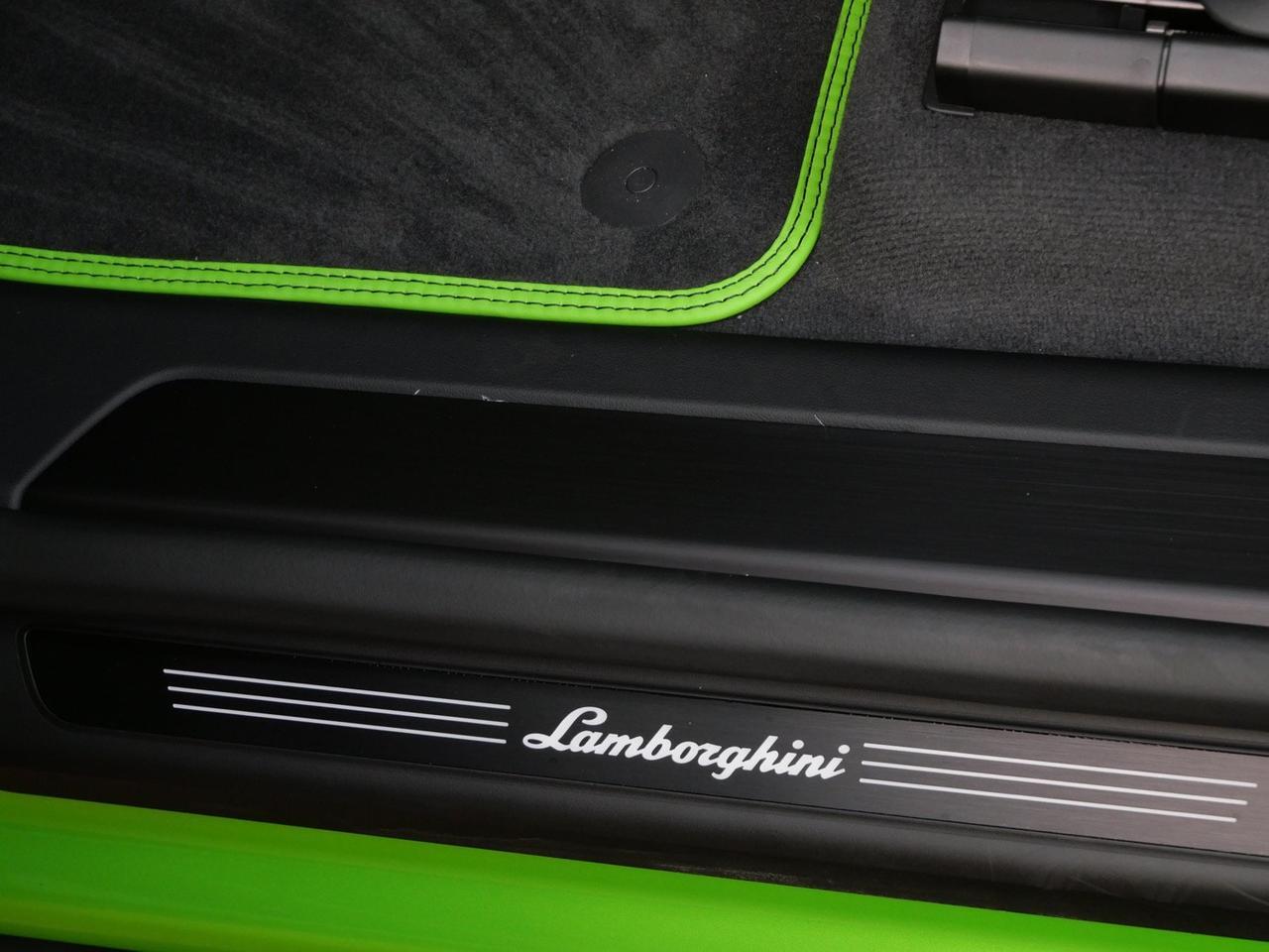 2025 Lamborghini Urus SE Lawrence KS