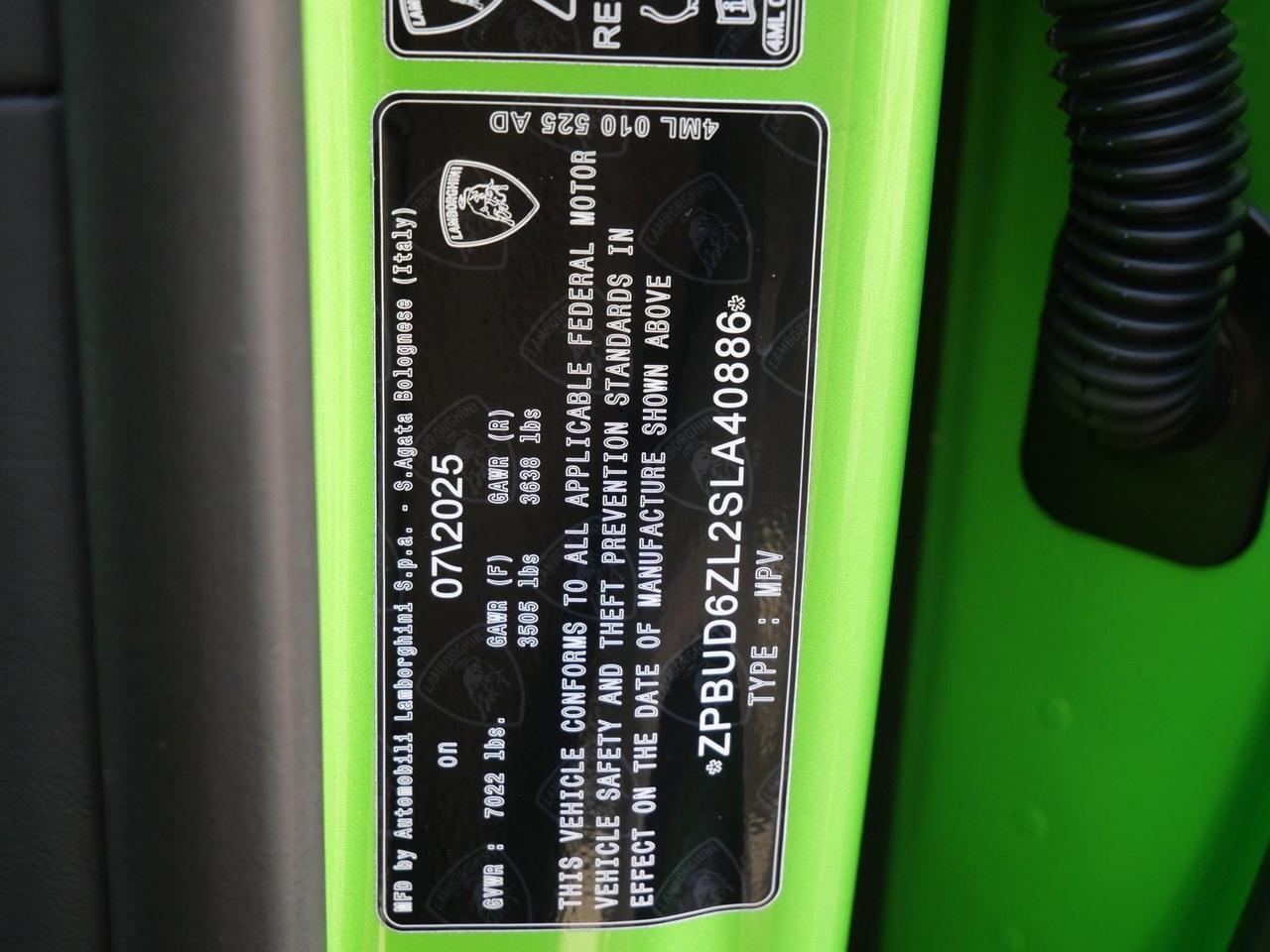 2025 Lamborghini Urus SE Lawrence KS