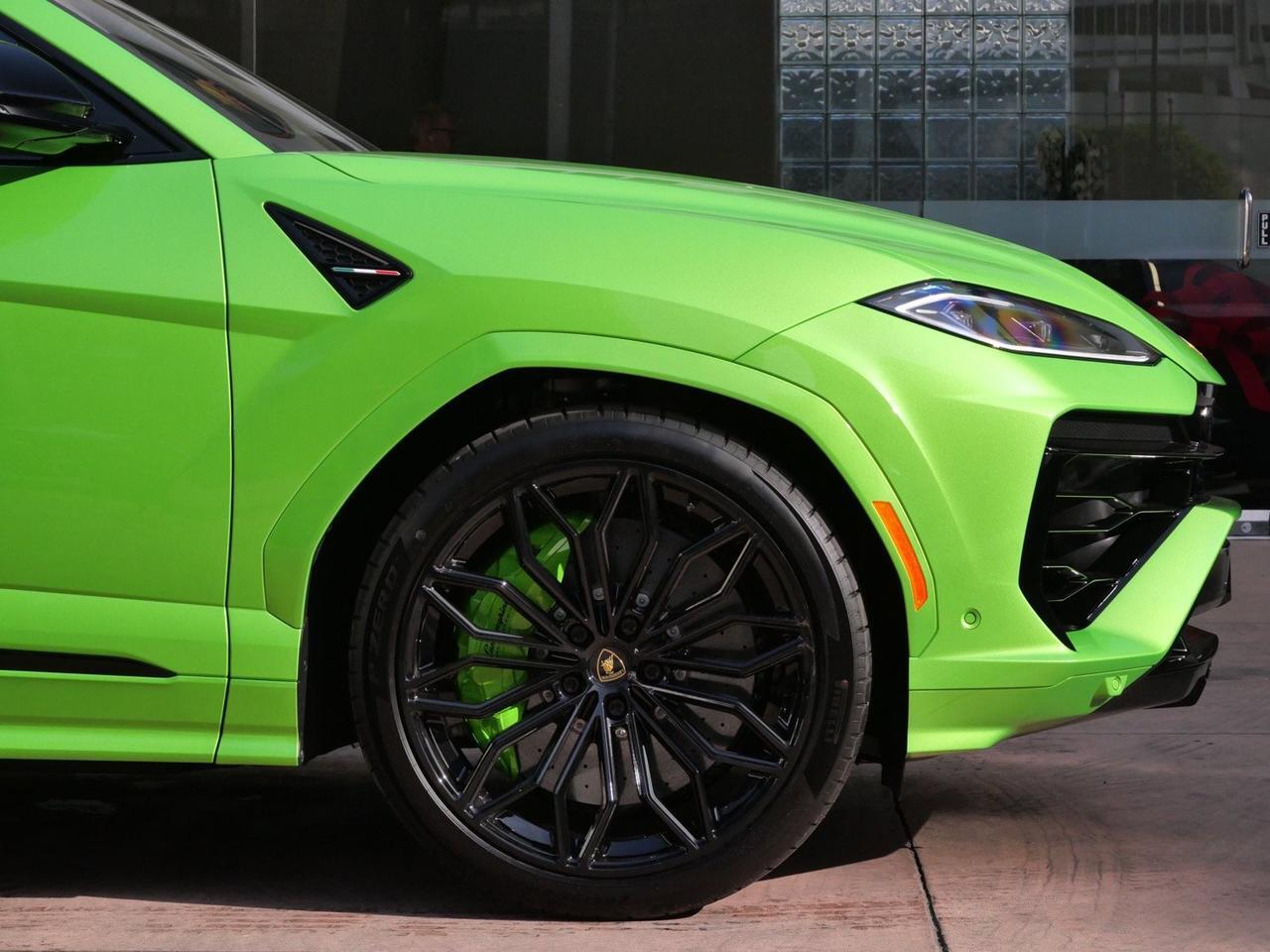 2025 Lamborghini Urus SE Lawrence KS