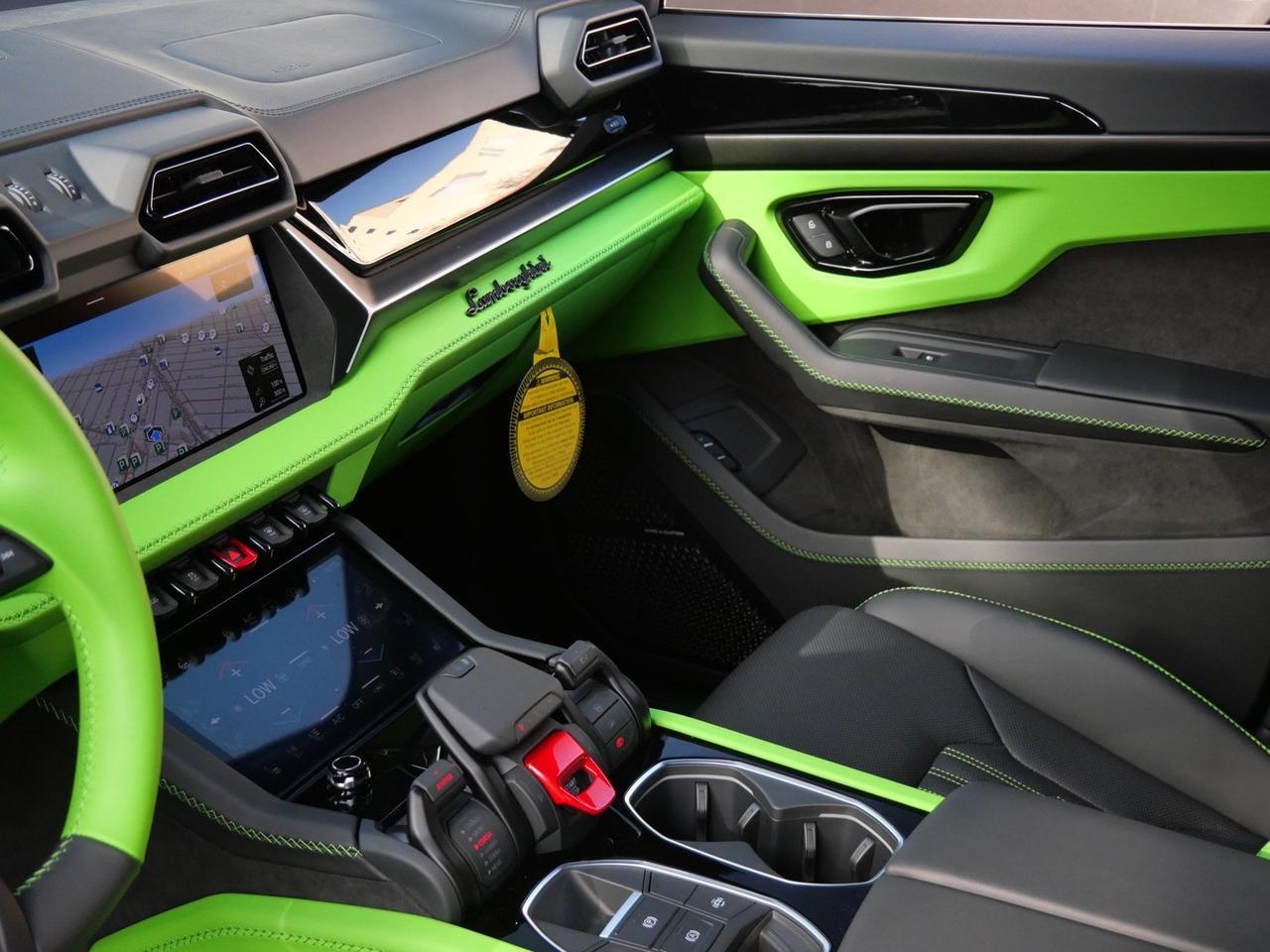 2025 Lamborghini Urus SE Lawrence KS