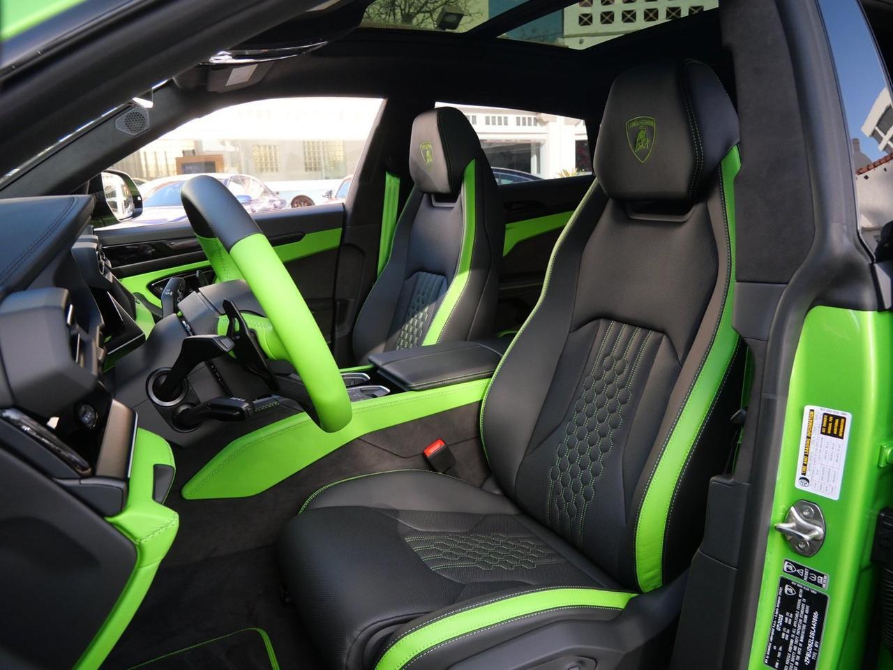 2025 Lamborghini Urus SE Lawrence KS