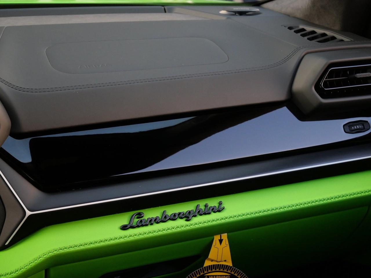 2025 Lamborghini Urus SE Lawrence KS