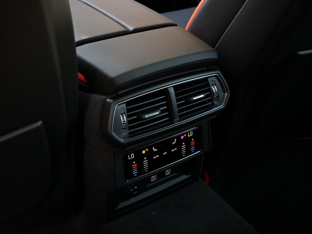 2025 Lamborghini Urus SE Lawrence KS