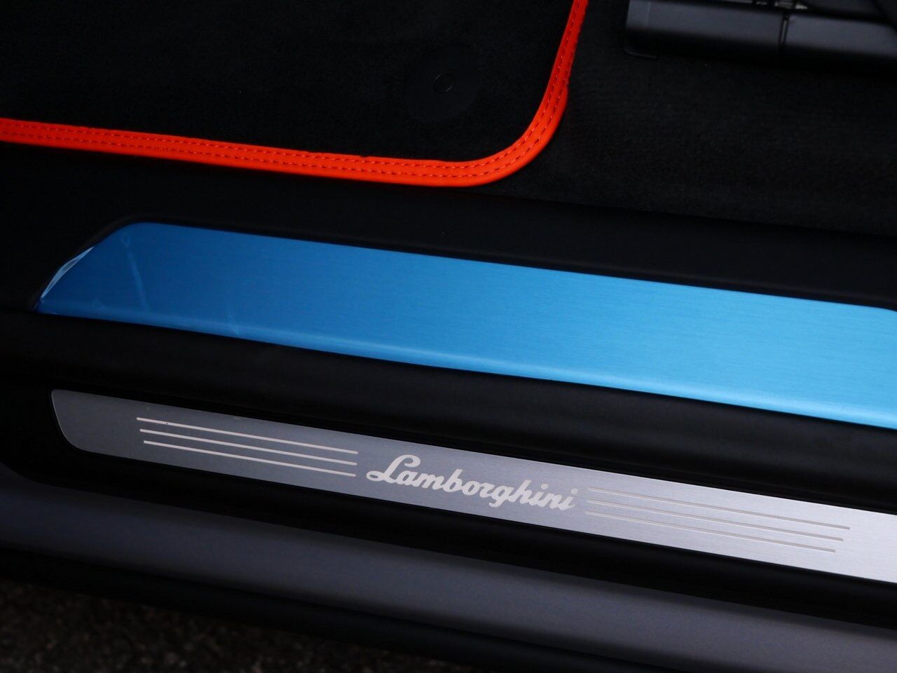 2025 Lamborghini Urus SE Lawrence KS