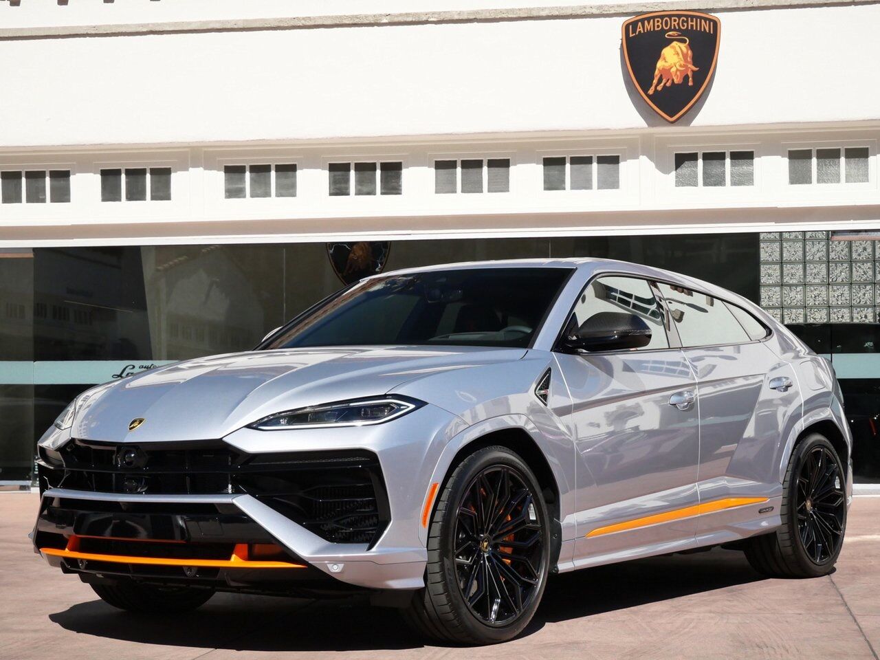 2025 Lamborghini Urus SE Lawrence KS