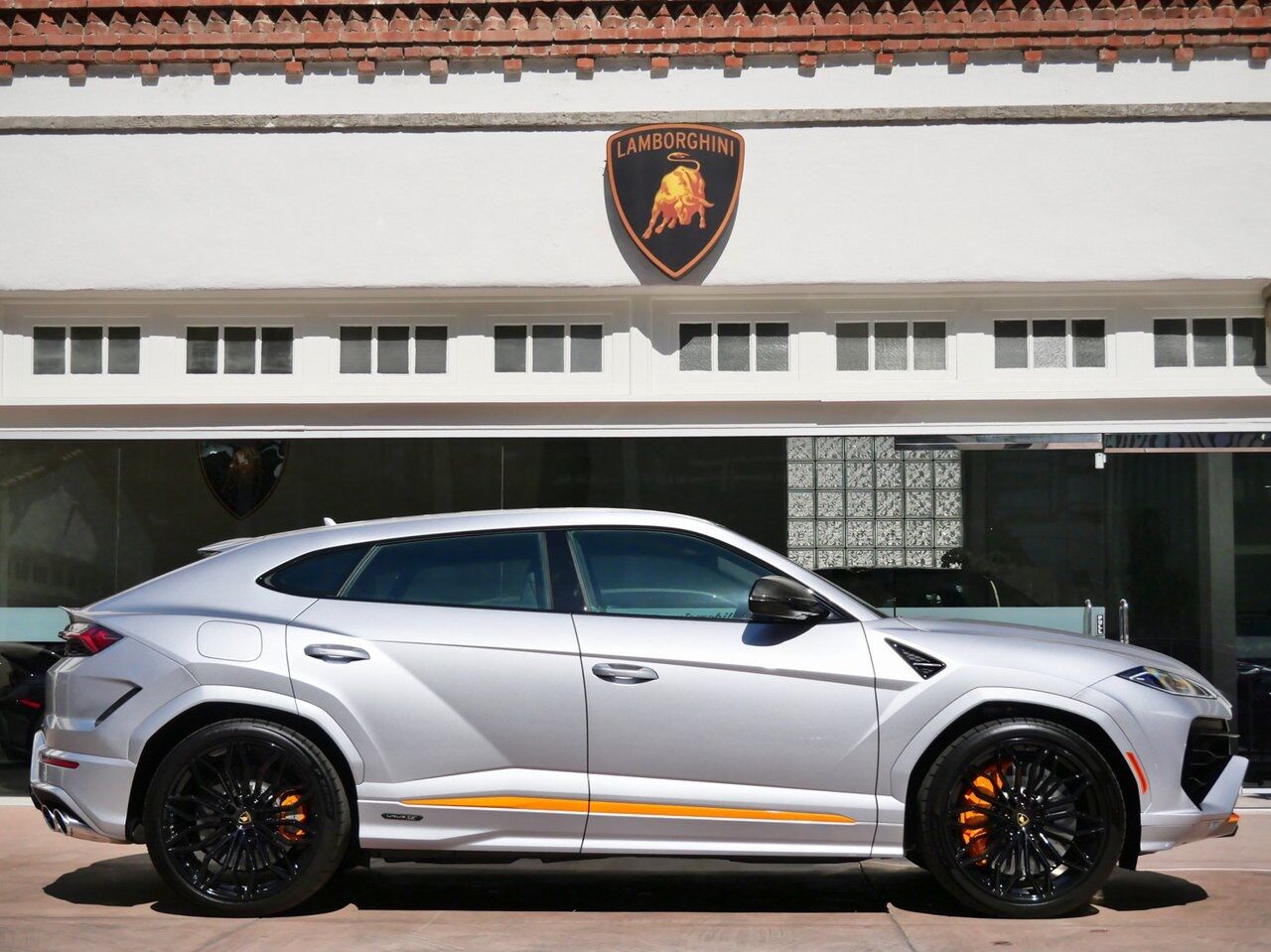 2025 Lamborghini Urus SE Lawrence KS