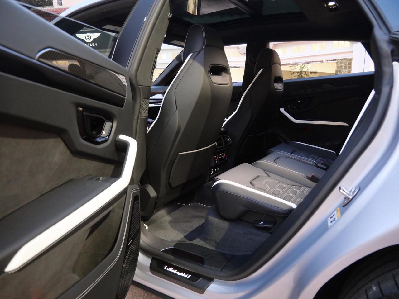 2025 Lamborghini Urus SE Lawrence KS