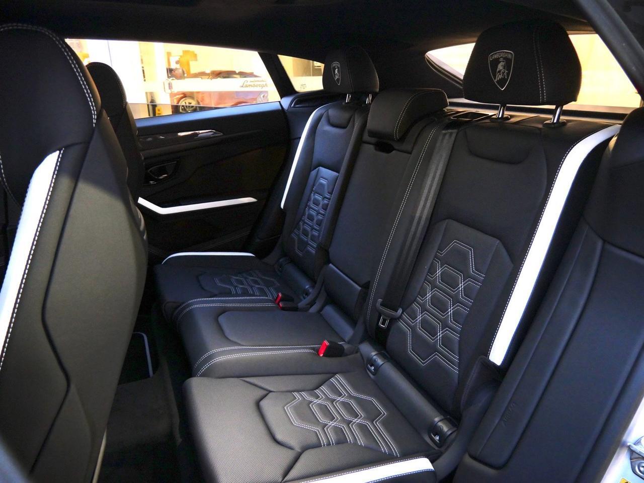 2025 Lamborghini Urus SE Lawrence KS