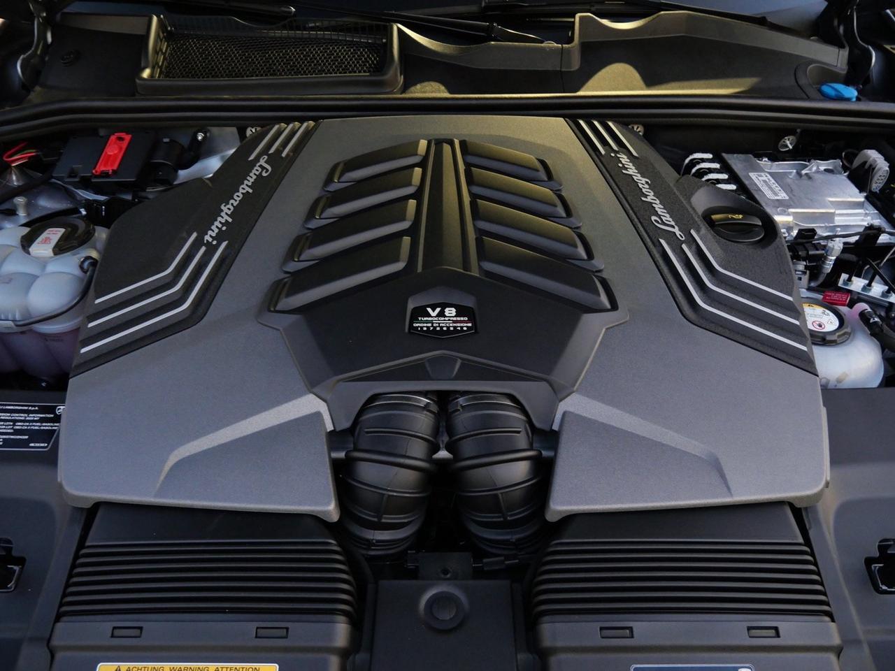 2025 Lamborghini Urus SE Lawrence KS