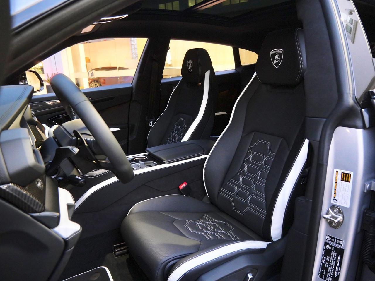 2025 Lamborghini Urus SE Lawrence KS