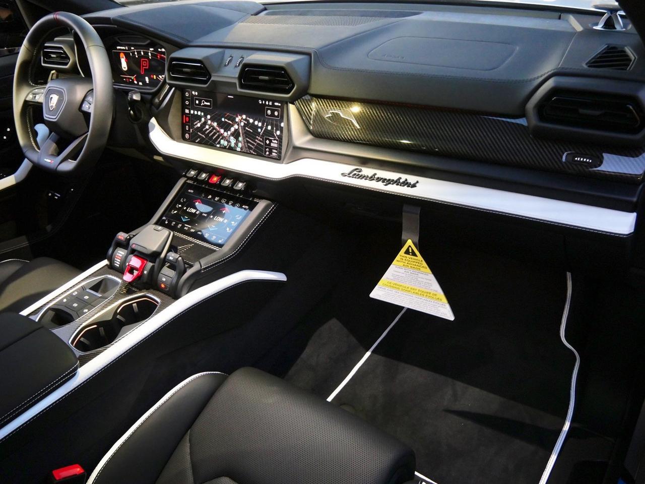 2025 Lamborghini Urus SE Lawrence KS