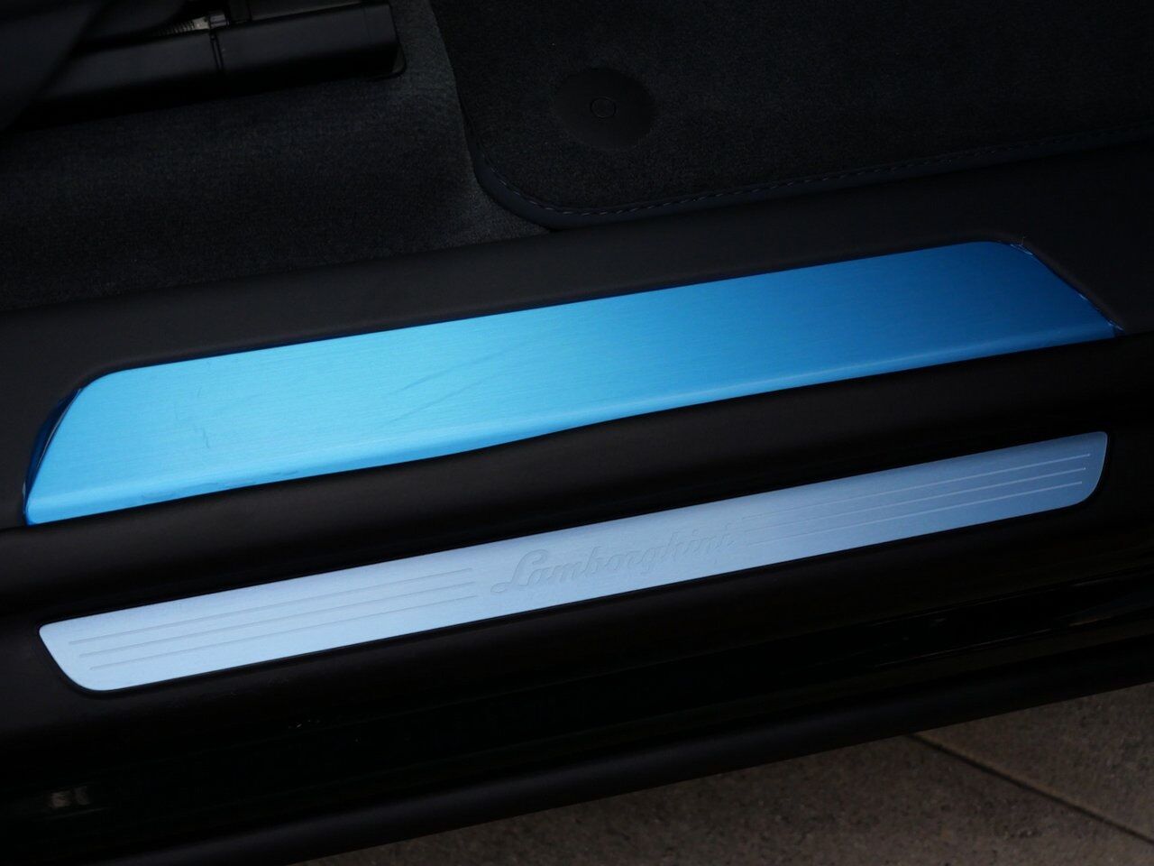 2025 Lamborghini Urus SE Lawrence KS