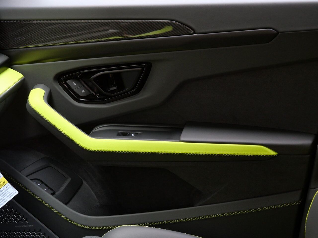 2025 Lamborghini Urus SE Lawrence KS