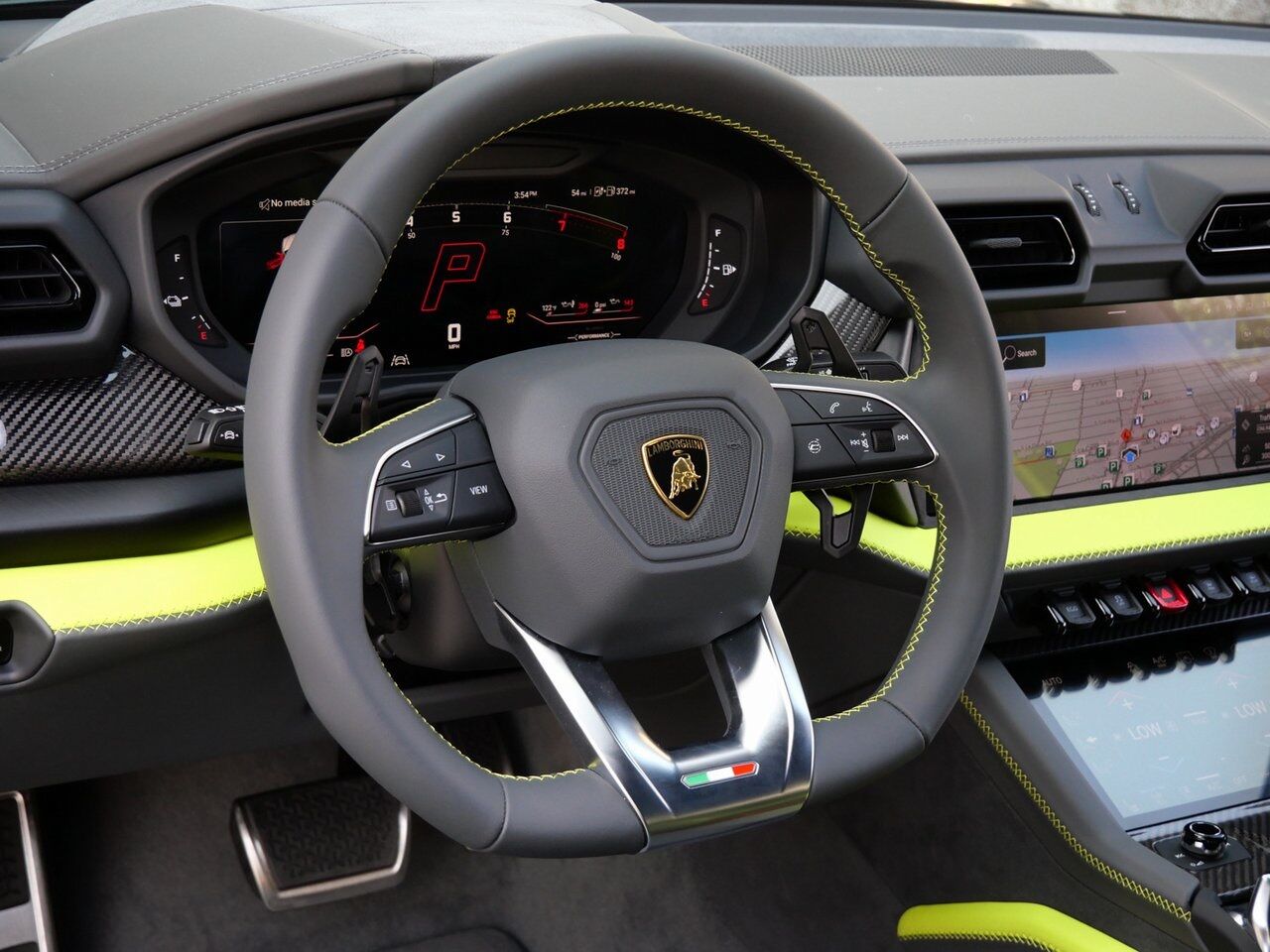 2025 Lamborghini Urus SE Lawrence KS