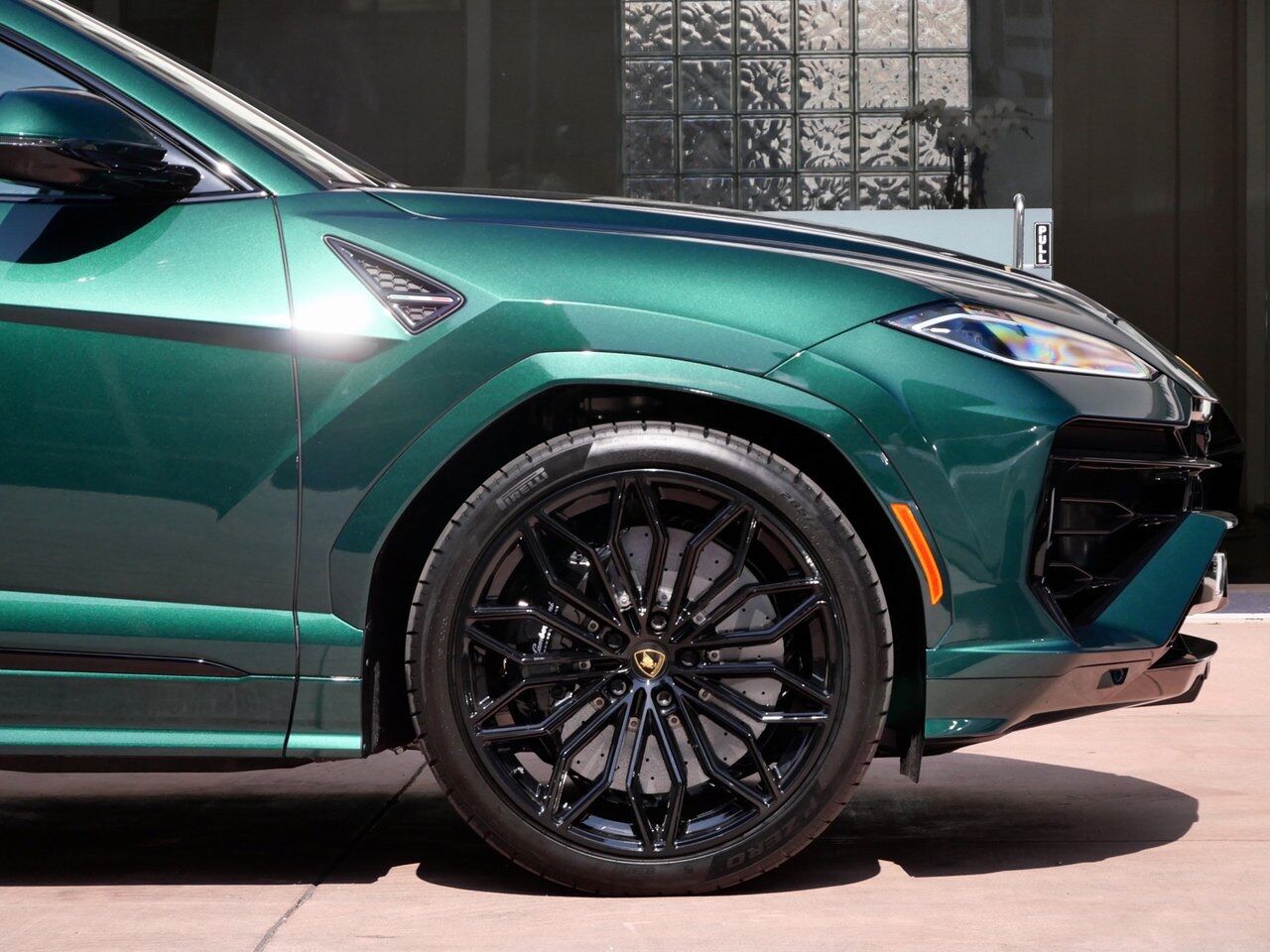 2025 Lamborghini Urus SE Lawrence KS