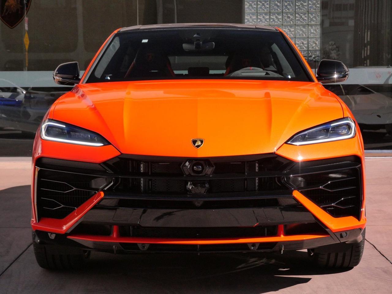 2025 Lamborghini Urus SE Lawrence KS