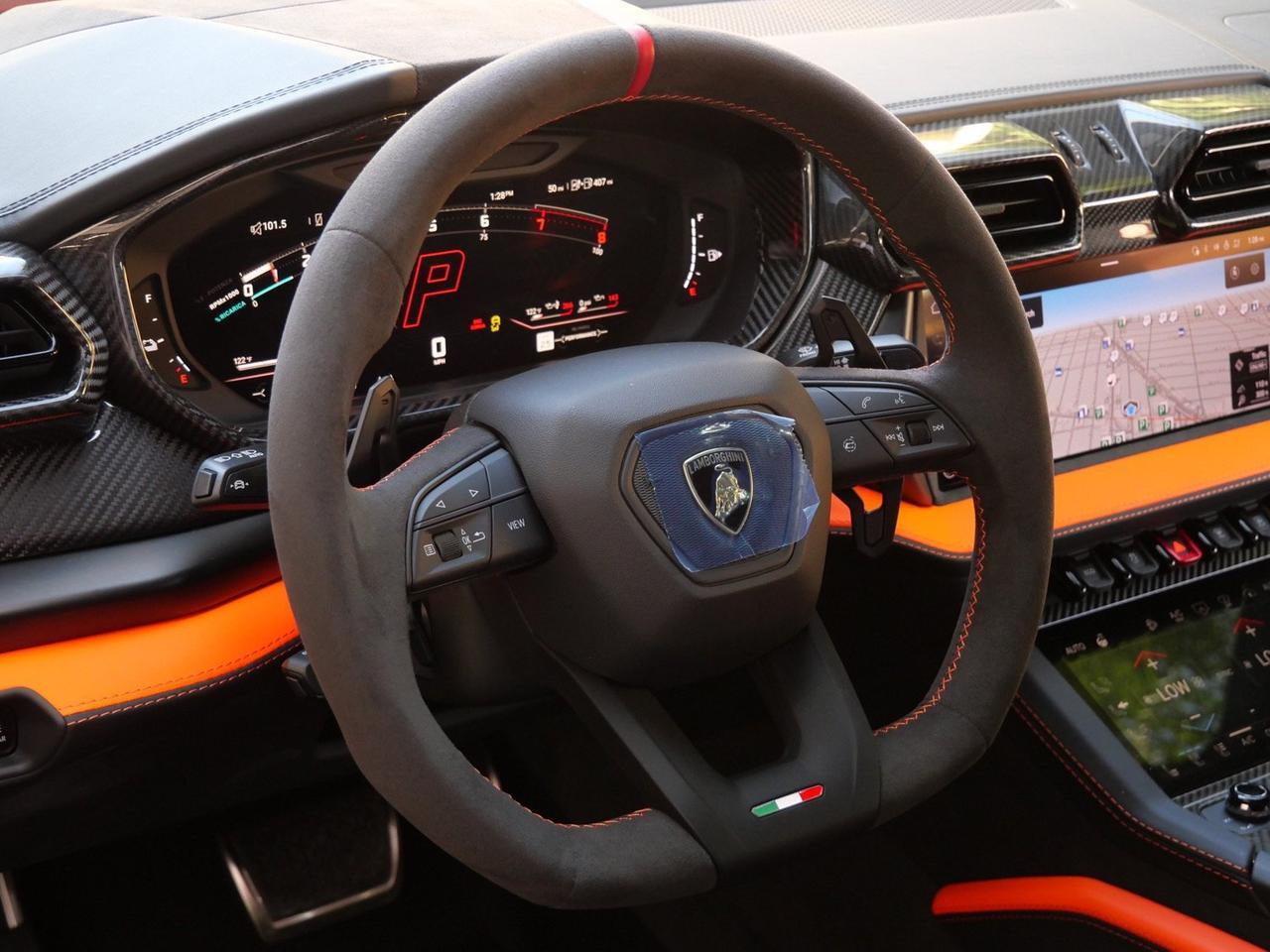 2025 Lamborghini Urus SE Lawrence KS