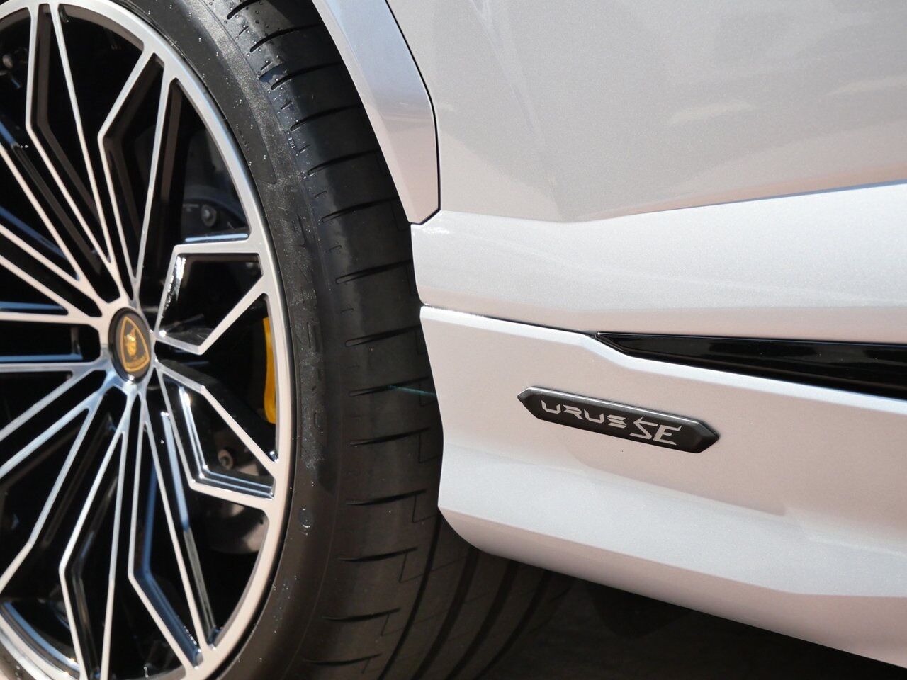 2025 Lamborghini Urus SE Lawrence KS