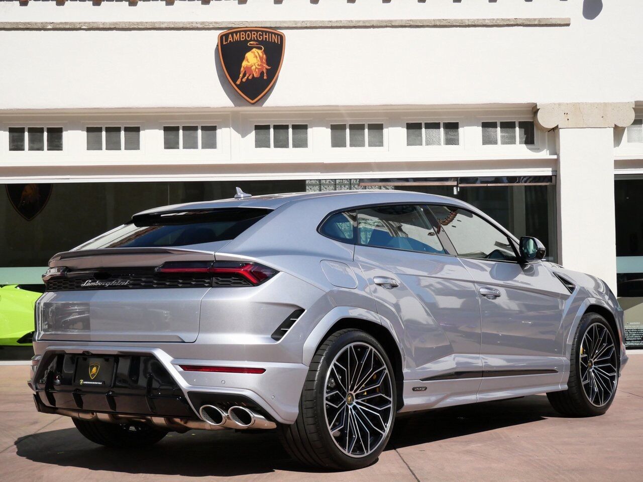 2025 Lamborghini Urus SE Lawrence KS